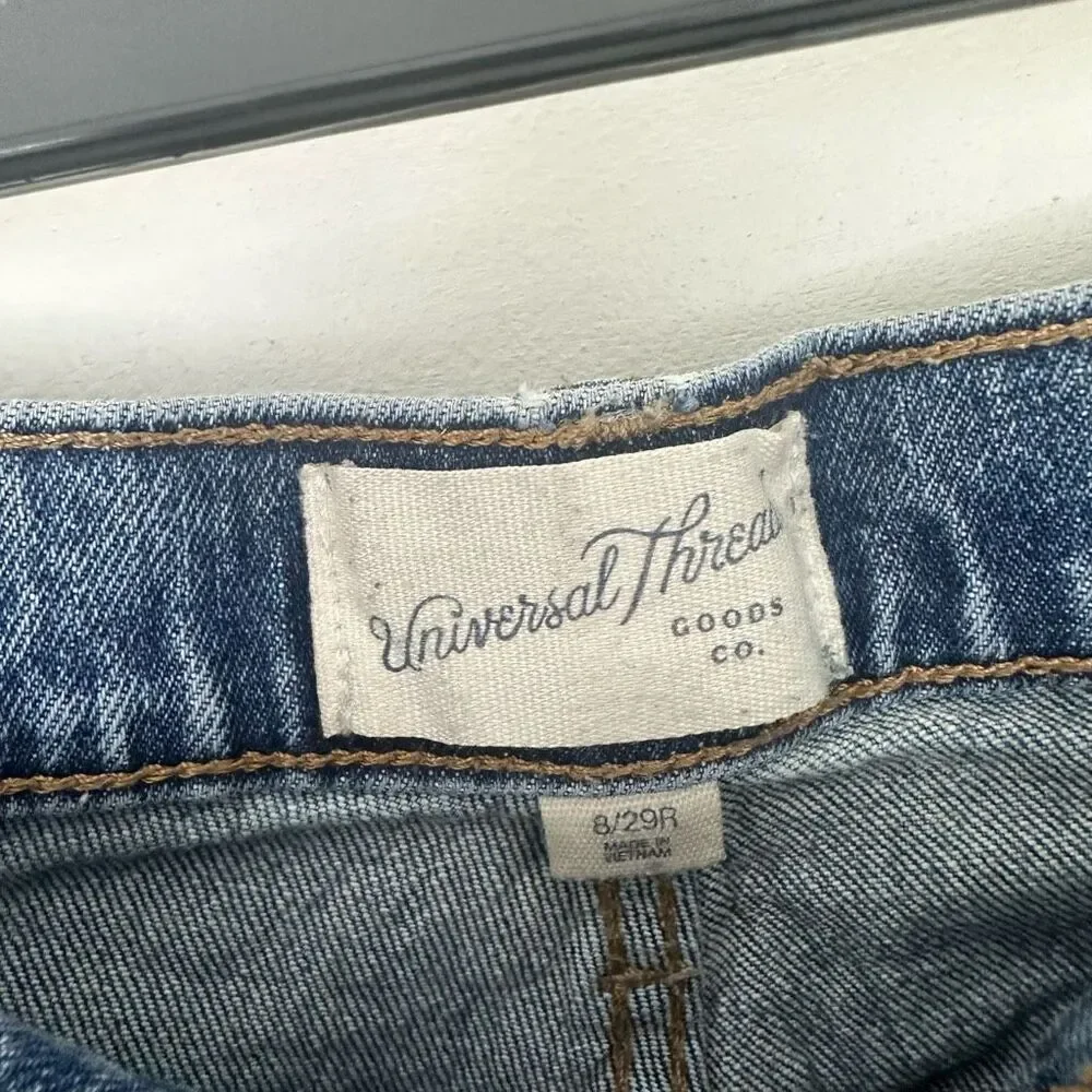 Universal Thread Women’s 8/29 Vintage Straight Jeans - Picture 2 of 6